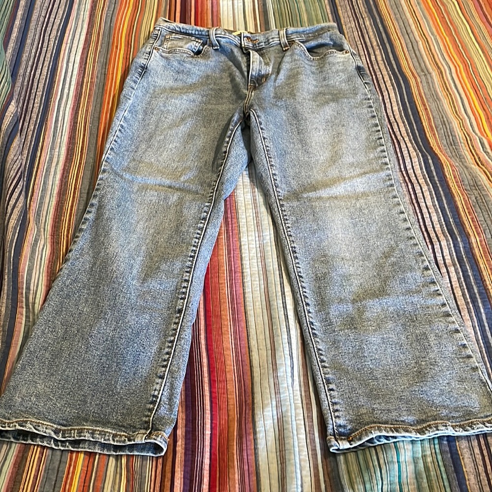 Levi’s High Waisted Crop Flare 32 (size 14)